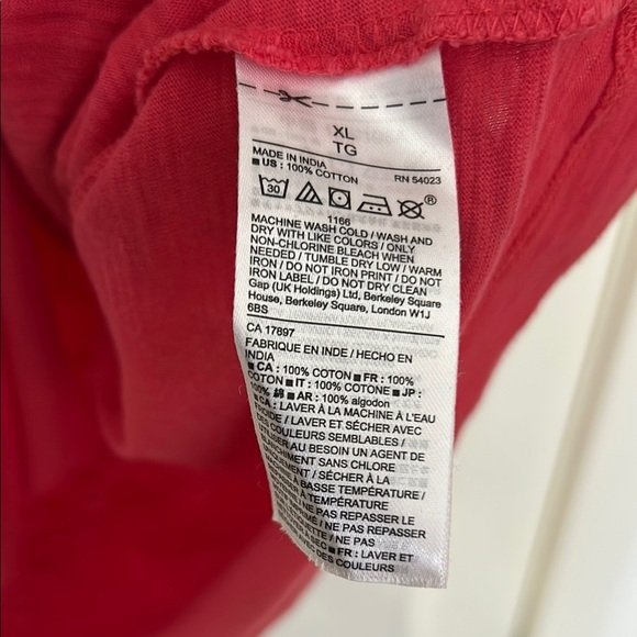 Gap Red Graphic Tee shirt Skull Design size XL crewneck short sleeve - Picture 5 of 5